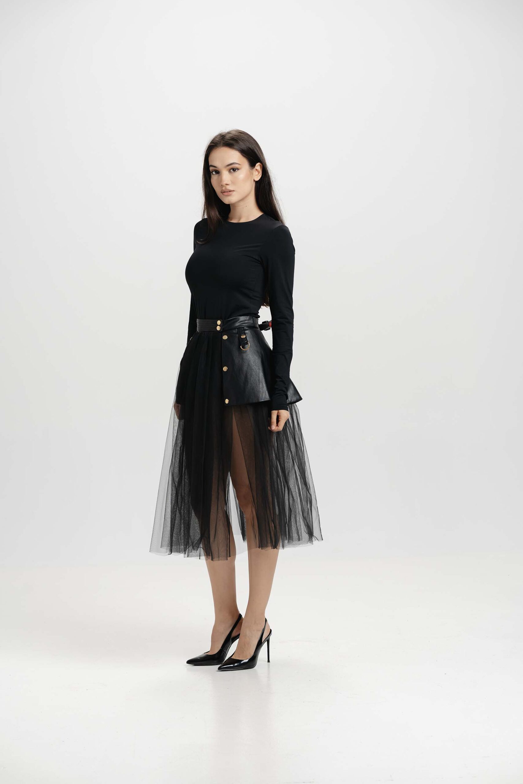 Fusta midi tulle din piele eco si capse aurii